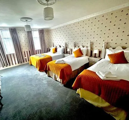 The Royal 3*